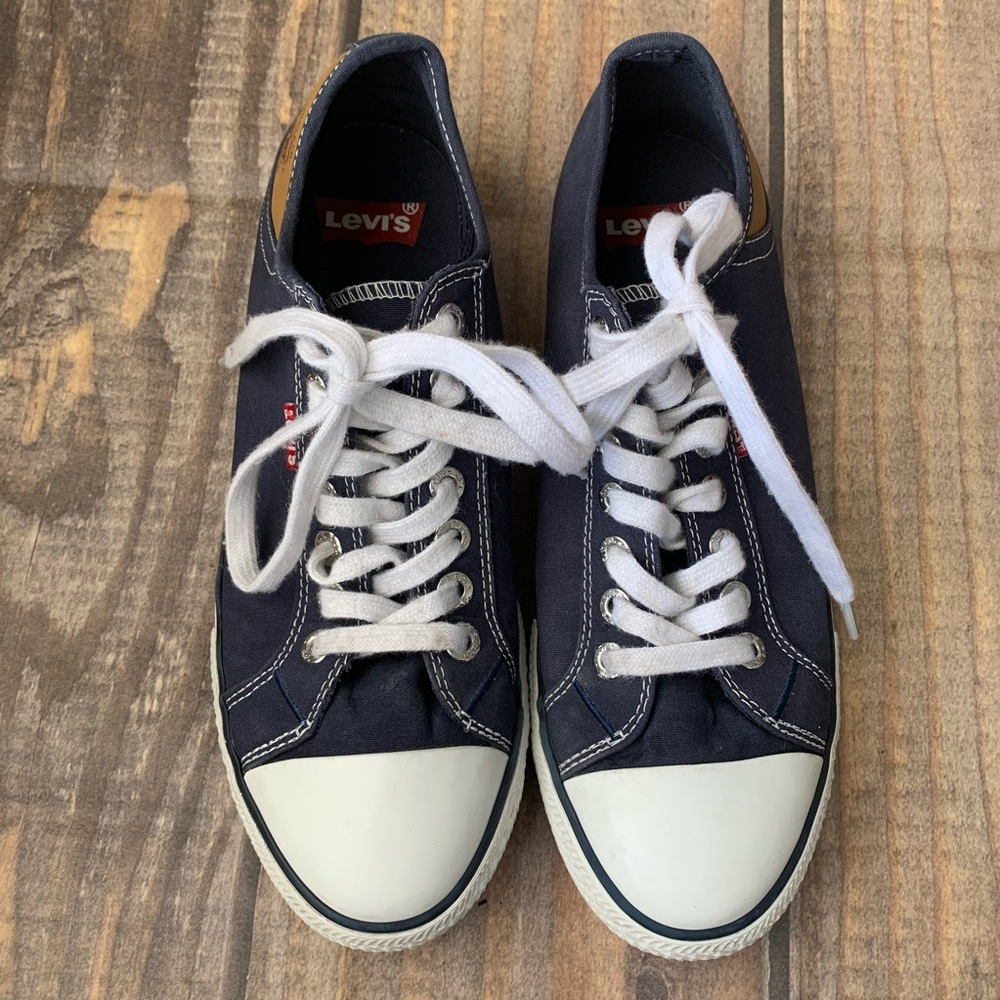 Levi’s sneakers size 9 - Picture 3 of 6